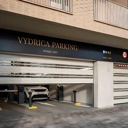 Vydrica Luxury In Location Apartment Bratislava